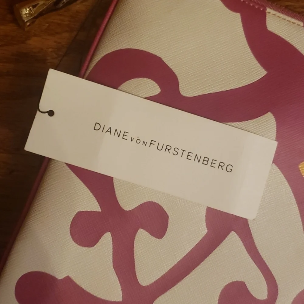 DIANE von furstenburg laptop case / clutch